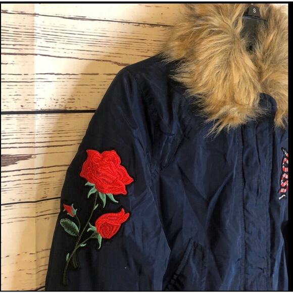 Ultim8 Navy faux fur collar Snake And rose appliqué bomber Jacket Juniors Sz L - Picture 4 of 7